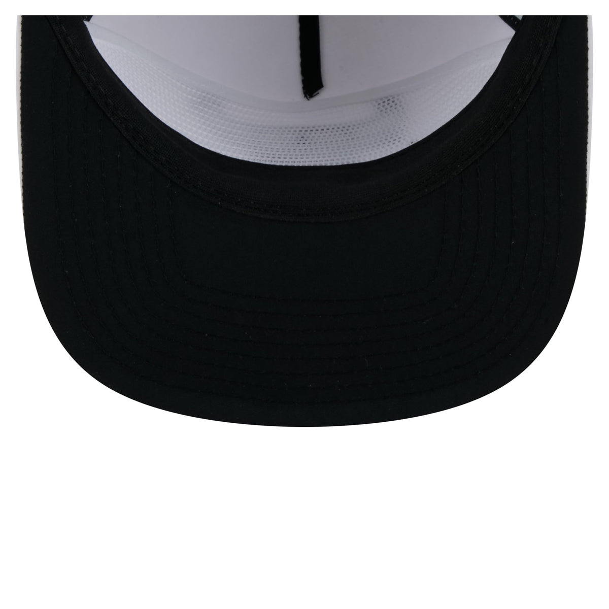 Men's Chicago Bulls New Era White Performance Rope Golfer Adjustable Hat