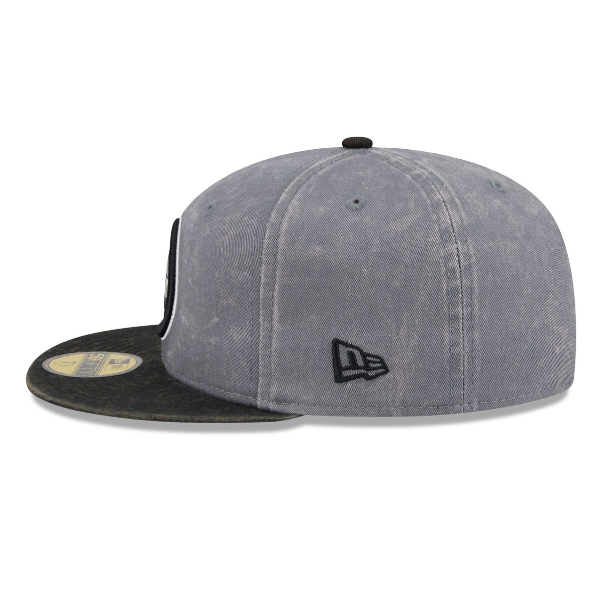 Men's Detroit Pistons New Era Gray/Black Washed 59FIFTY Fitted Hat