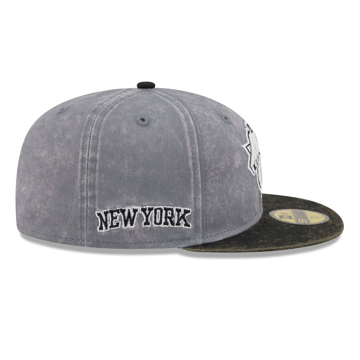 Men's New York Knicks New Era Gray/Black Washed 59FIFTY Fitted Hat