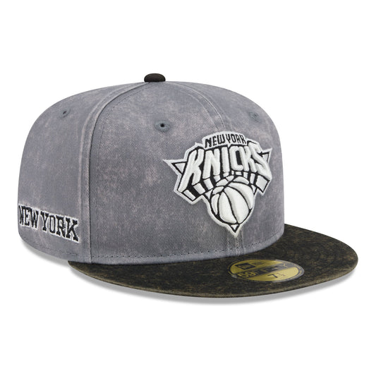 Men's New York Knicks New Era Gray/Black Washed 59FIFTY Fitted Hat