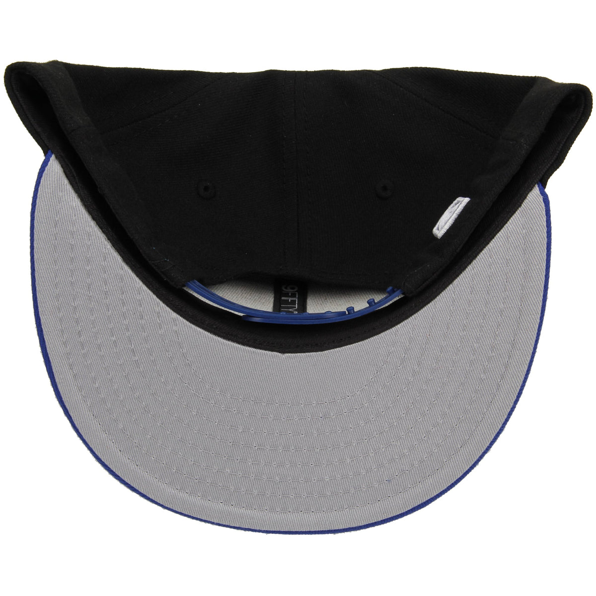 Men's New York Knicks New Era Black/Blue 2-Tone 9FIFTY Adjustable Snapback Hat