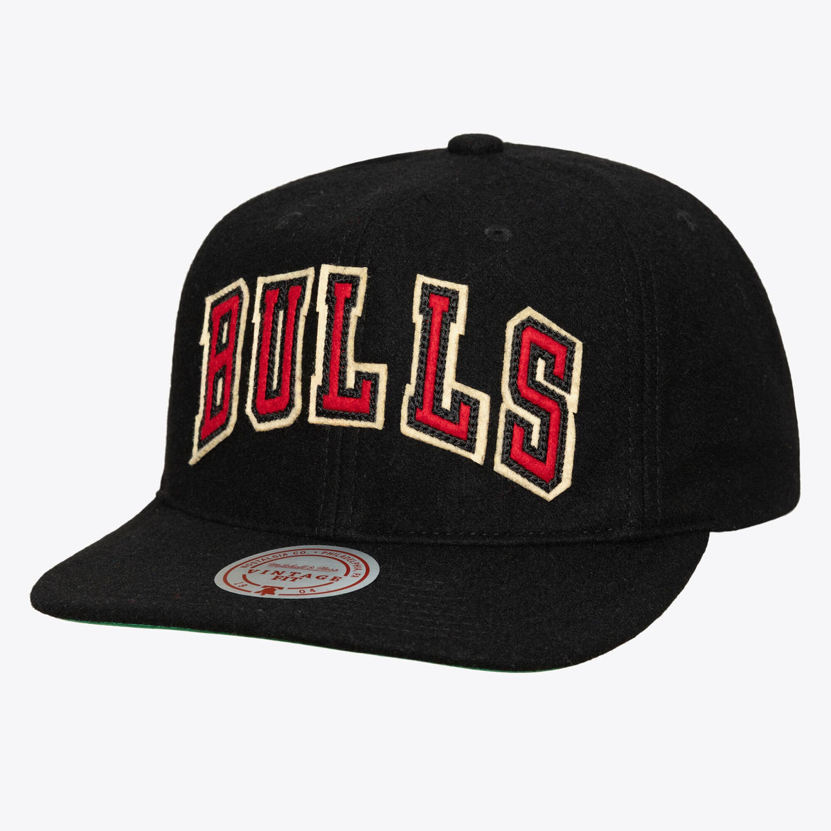 Men's Chicago Bulls Mitchell & Ness Black Hardwood Classics Retro Roots Vintage Adjustable Hat
