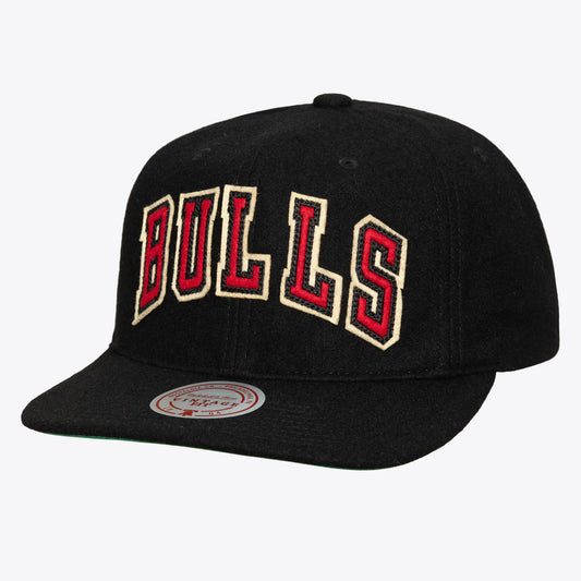 Men's Chicago Bulls Mitchell & Ness Black Hardwood Classics Retro Roots Vintage Adjustable Hat
