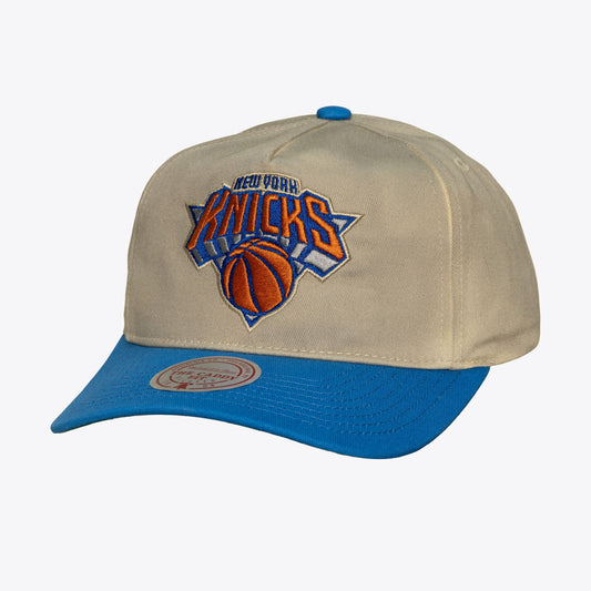 Men's New York Knicks Mitchell & Ness Cream Hardwood Classics Retro Roots Snapback Hat
