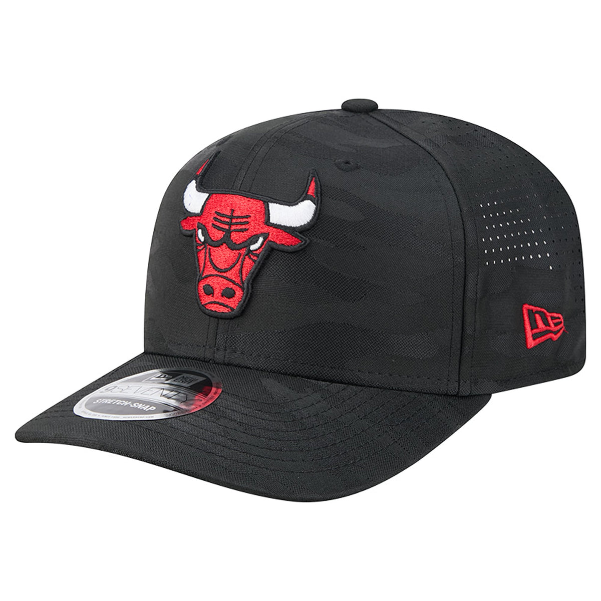 Men's Chicago Bulls New Era Black Camo 9SEVENTY Perforated Adjustable Hat
