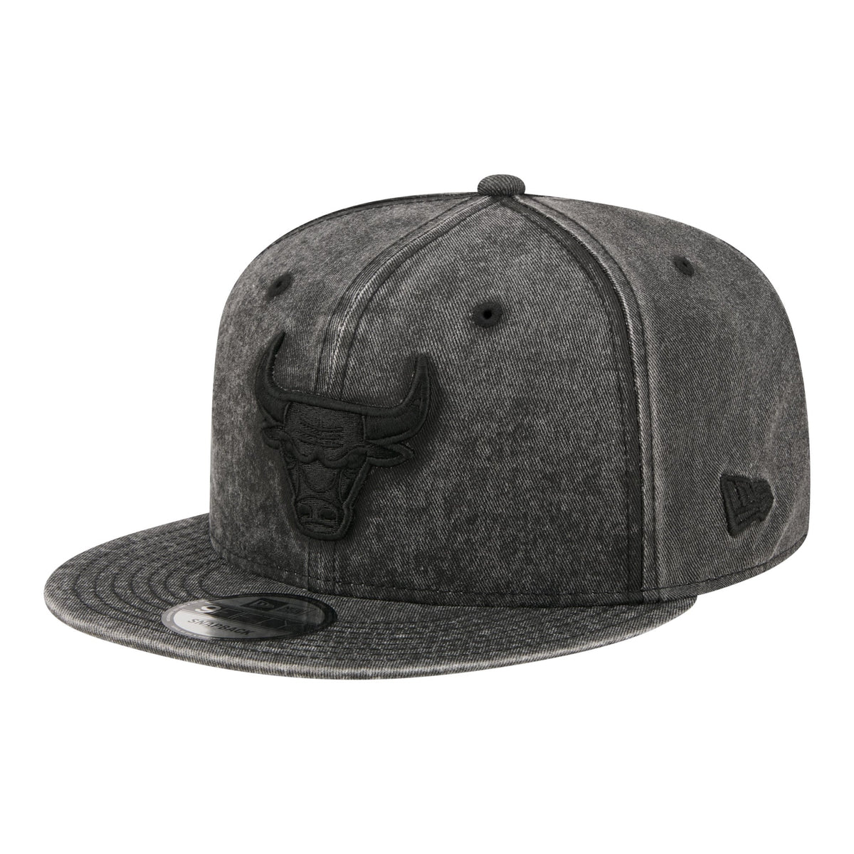 Men's Chicago Bulls  New Era Black Washed Tonal 9FIFTY Snapback Hat