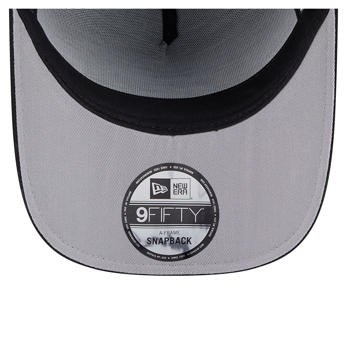 Men's Cleveland Cavaliers  New Era Black Golden 9FIFTY Snapback Hat