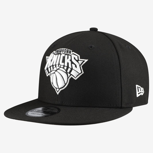 Men's New York Knicks  New Era Black Team 9FIFTY Snapback Hat