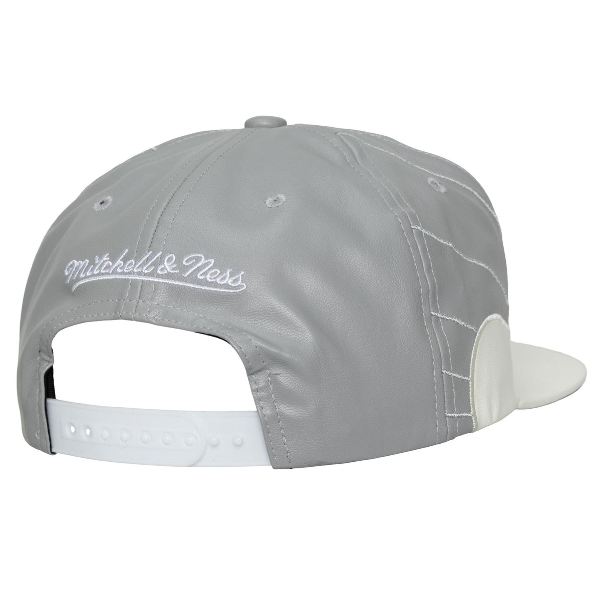 Chicago Bulls Mitchell & Ness Gray/White Day 12 Two-Tone Faux Leather Snapback Hat