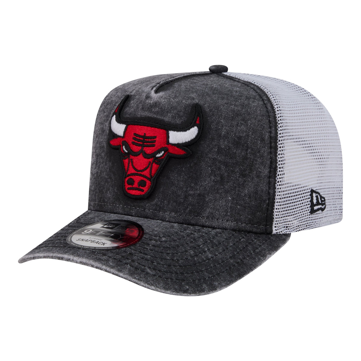 Men's Chicago Bulls  New Era Black/White Washed Meshback 9FIFTY Adjustable Hat